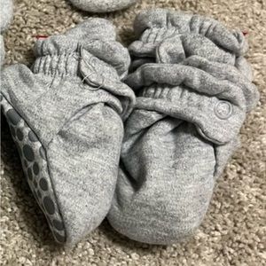 2 sets of cotton booties